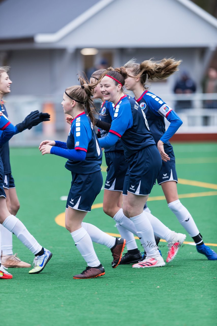 Bild 162 - wBJ VfL Pinneberg - St. Pauli : Ergebnis: 7:0 (Abbruch)